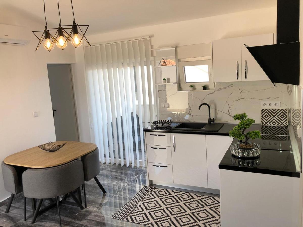 Apartman Luce Lägenhet Bibinje Exteriör bild