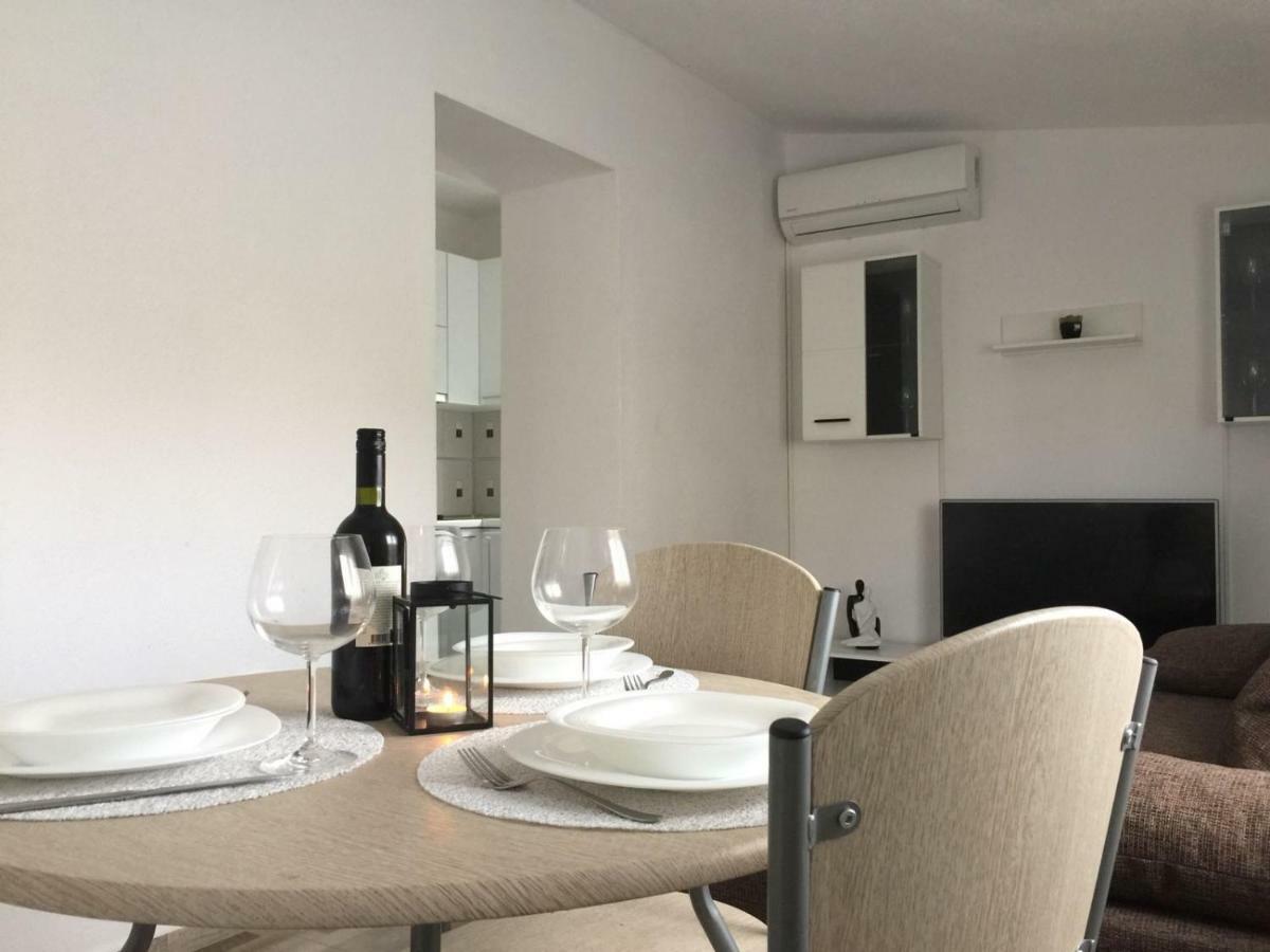 Apartman Luce Lägenhet Bibinje Exteriör bild