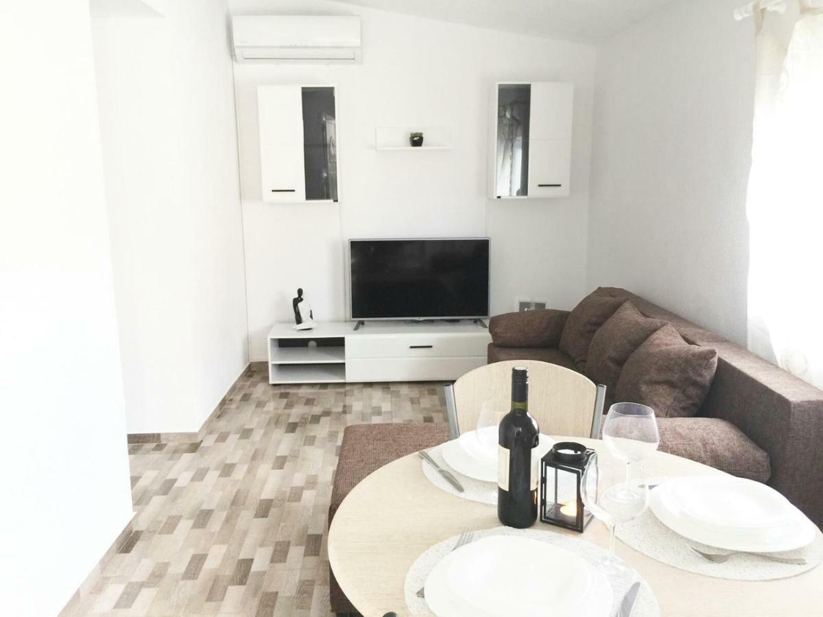 Apartman Luce Lägenhet Bibinje Exteriör bild